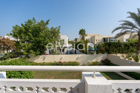 Vila u Meadows, Dubai, UAE 5 spavaćih soba, 362 m2 Br. 586193 - fotografija 30