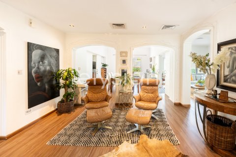 Vila u Meadows, Dubai, UAE 5 spavaćih soba, 362 m2 Br. 586193 - fotografija 2