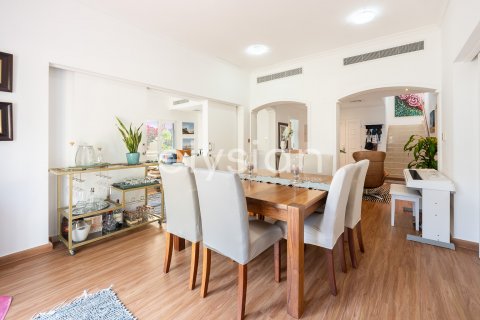 Vila u Meadows, Dubai, UAE 5 spavaćih soba, 362 m2 Br. 586193 - fotografija 3