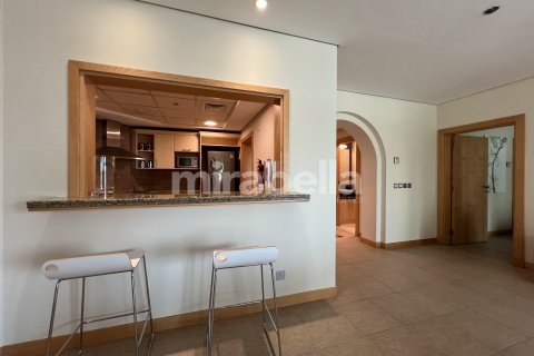 Apartment in Palm Jumeirah, Dubai, UAE 3 bedrooms, 209.6 sq.m. № 360618 - photo 5