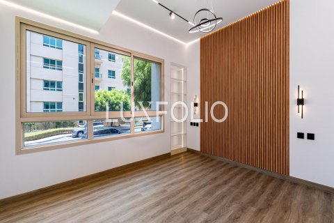 Apartamento en venta en Greens, Dubai, EAU 2 dormitorios, 102 m2 № 627582 - foto 13