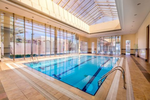 Vila u gradu Abu Dhabi Gate City, UAE 4 spavaće sobe, 326.9 m2 Br. 550372 - Slika 7
