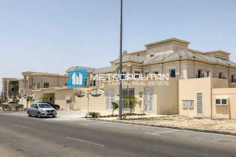 Land til salg i Khalifa City, Abu Dhabi, UAE 1393.5 kvm № 610808 - foto 4