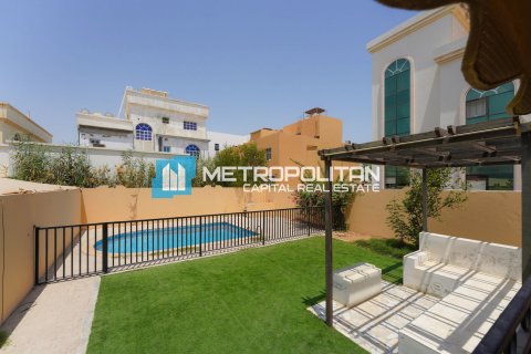 Land til salg i Khalifa City, Abu Dhabi, UAE 1393.5 kvm № 610808 - foto 16