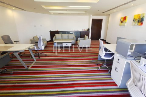 Business Bay, Dubai, UAE의 임대용 사무실 181.4제곱미터 번호 590488 - 사진 20