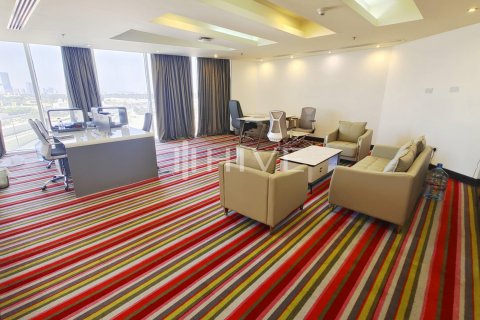 Business Bay, Dubai, UAE의 임대용 사무실 181.4제곱미터 번호 590488 - 사진 15