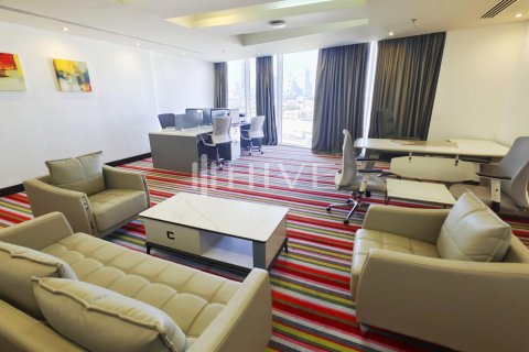 Business Bay, Dubai, UAE의 임대용 사무실 181.4제곱미터 번호 590488 - 사진 16