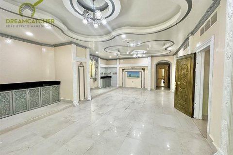 Βίλα σε Seih Al Uraibi, Ras Al Khaimah, ΗΑΕ 10 υπνοδωμάτια, 2694.2 τ.μ. Αρ. 457541 - φωτογραφία 9