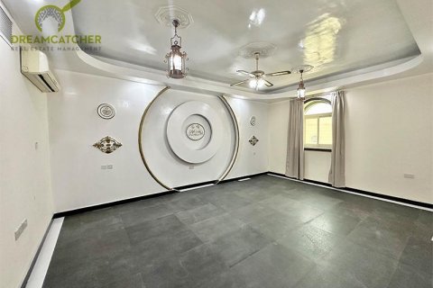 Βίλα σε Seih Al Uraibi, Ras Al Khaimah, ΗΑΕ 10 υπνοδωμάτια, 2694.2 τ.μ. Αρ. 457541 - φωτογραφία 17