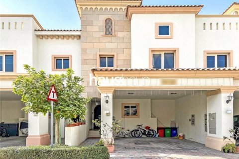 Kuća u nizu u gradu Jumeirah Golf Estates, Dubai, UAE 3 spavaće sobe, 265 m2 Br. 625261