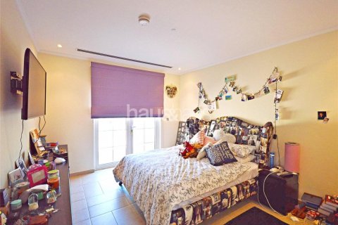 Vila u gradu Jumeirah Park, Dubai, UAE 5 spavaće sobe, 436 m2 Br. 626845 - Slika 7