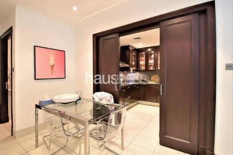 Appartamento in vendita a Old Town, Dubai, EAU 2 camere da letto, 244 mq. № 626143 - foto 2