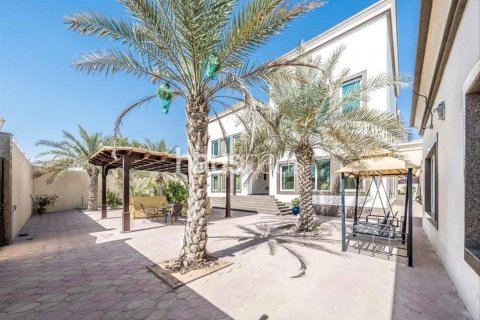 Willa w Al Khawaneej, Dubai, ZEA 7 sypialnie, 1035 mkw. nr 626213