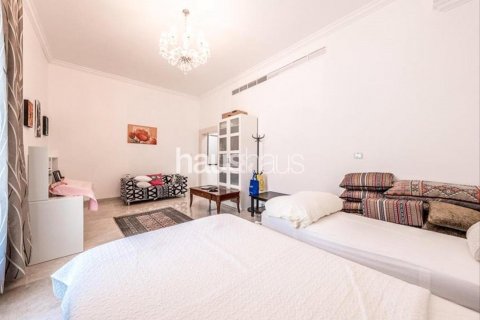Willa na sprzedaż w Al Khawaneej, Dubai, ZEA 7 sypialnie, 1035 mkw., nr 626213 - zdjęcie 18