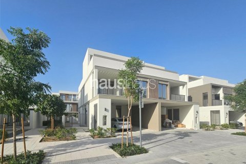 Вілла в Tilal Al Ghaf, Дубай, ОАЕ 5 спалень, 317м2 № 626049