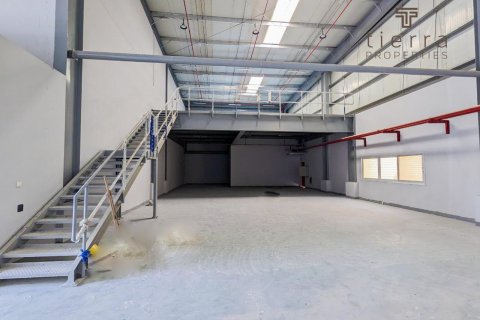 Қойма Аль-Барша, Дубай, БАӘ-да 594.6 м² № 569323