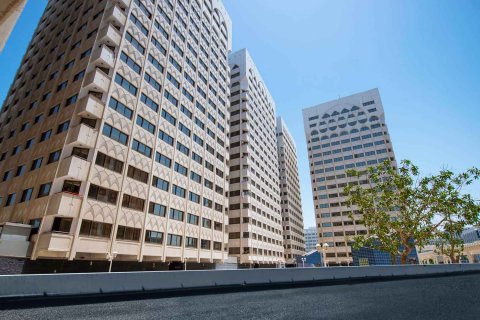 B6 KHALIFA COMPLEX di Al Zahiyah, Abu Dhabi, UEA nomor 209998
