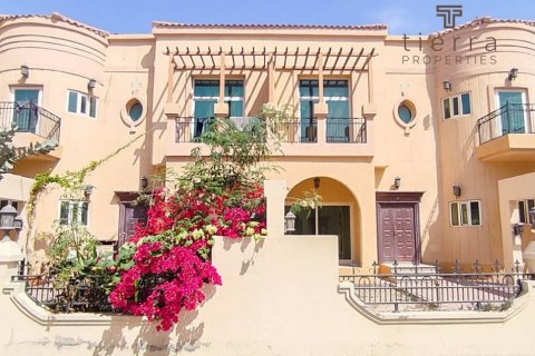 Villa i Dubai Industrial Park, Dubai, UAE 4 soveværelser, 355.7 kvm № 222171