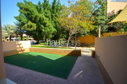 Maison de ville à vendre à Jumeirah Islands, Dubai, EAU 4 chambres, 312 m2 № 626250 - photo 3