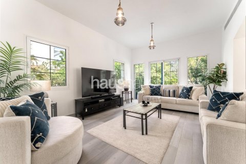 Jumeirah Village Triangle, Dubai, UAE의 판매용 빌라 침실 3개, 257제곱미터 번호 625287 - 사진 2