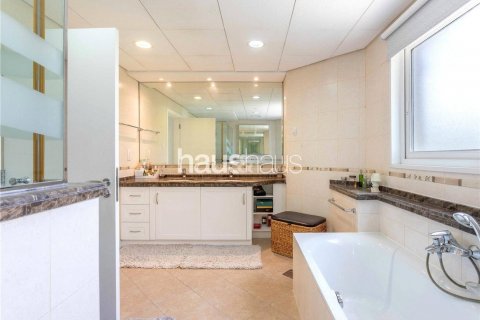 Villa til salgs i Dubai Investment Park, Dubai, Emiratene 6 soverom, 673 kvm Nr. 625284 - Foto 17