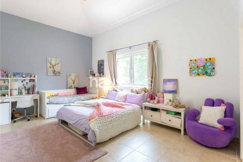 Villa til salgs i Dubai Investment Park, Dubai, Emiratene 6 soverom, 673 kvm Nr. 625284 - Foto 12