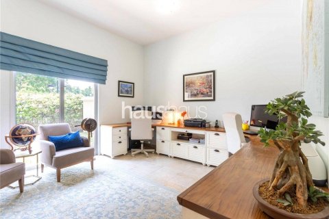 Villa til salgs i Dubai Investment Park, Dubai, Emiratene 6 soverom, 673 kvm Nr. 625284 - Foto 15