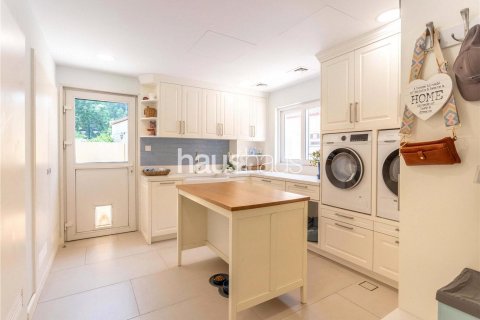 Villa til salgs i Dubai Investment Park, Dubai, Emiratene 6 soverom, 673 kvm Nr. 625284 - Foto 9
