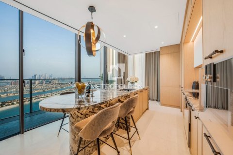 Appartamento a Palm Jumeirah, Dubai, EAU 4 camere da letto, 505 mq. № 592992
