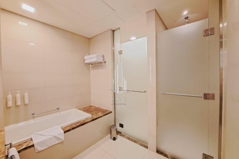 Снять в аренду квартиру в Al Tibbiya, Абу-Даби, ОАЭ 2 спальни, 151.1м2, № 452587 - фото 24