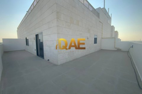Edificio in vendita a Dubai, EAU 3716.1 mq. № 224820 - foto 20