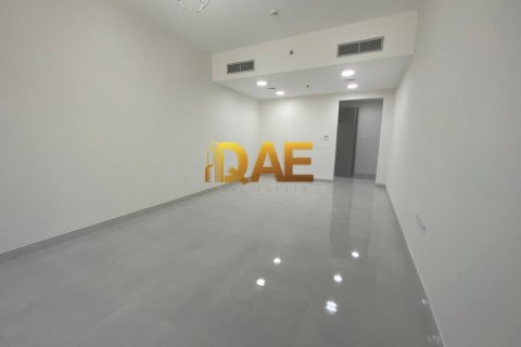 Edificio in vendita a Dubai, EAU 3716.1 mq. № 224820 - foto 2