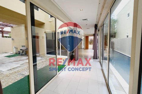 Villa til leje i Al Raha Gardens, Abu Dhabi, UAE 5 soveværelser, 585.3 kvm № 451430 - foto 17