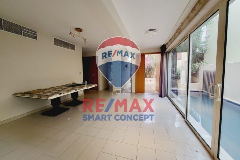 Villa til leje i Al Raha Gardens, Abu Dhabi, UAE 5 soveværelser, 585.3 kvm № 451430 - foto 6