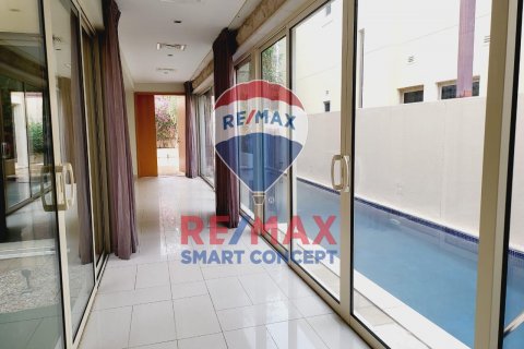 Villa til leje i Al Raha Gardens, Abu Dhabi, UAE 5 soveværelser, 585.3 kvm № 451430 - foto 9