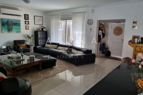 Villa in Jumeirah, Dubai, UAE 3 bedrooms, 12040.1 sq.m. № 576182