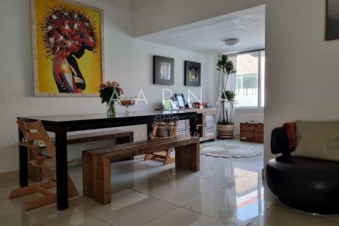 Vilë në Jumeirah, Dubai, Emiratet e Bashkuara Arabe 3 dhoma gjumi, 12040.1 m2. № 576182 - Foto 2