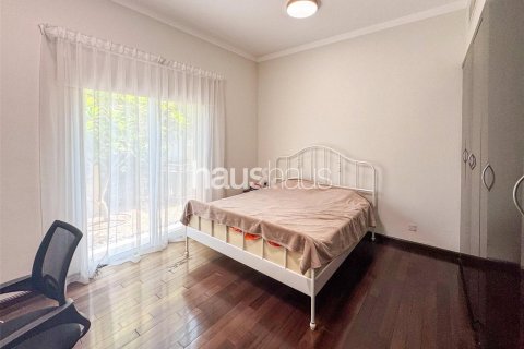 Vila v Dubai Investment Park, SAE 5 spální, 891 m2 č. 626755 - Fotografia 8
