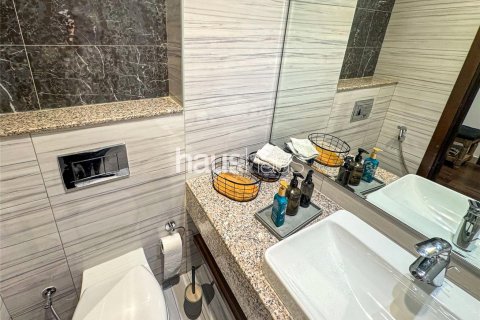 Vilë në Motor City, Dubai, Emiratet e Bashkuara Arabe 5 dhoma gjumi, 452 m2. № 626778 - Foto 10