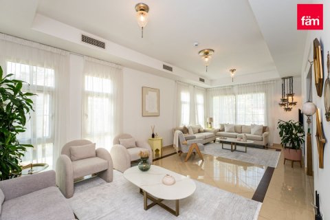 Villa itt: Dubai, EAE, 5 hálószoba, 1007.7 m², azonosító: 612579 - fénykép 5