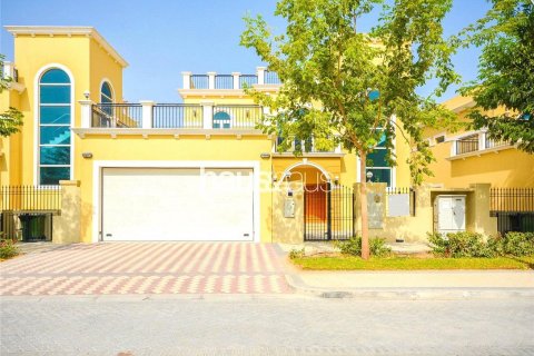 Villa in Jumeirah Park, Dubai, UAE 4 bedrooms, 386 sq.m. № 625202 - photo 4