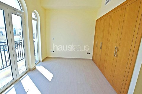 Villa in Jumeirah Park, Dubai, UAE 4 bedrooms, 386 sq.m. № 625202 - photo 10