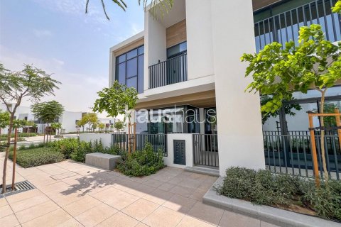 Villa in Arabian Ranches 3, Dubai, VAE: 4 Schlafzimmer, 268 m2 Nr. 625344