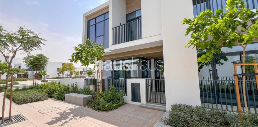 Villa en Arabian Ranches 3, Dubai, EAU 4 dormitorios, 268 m² № 625344