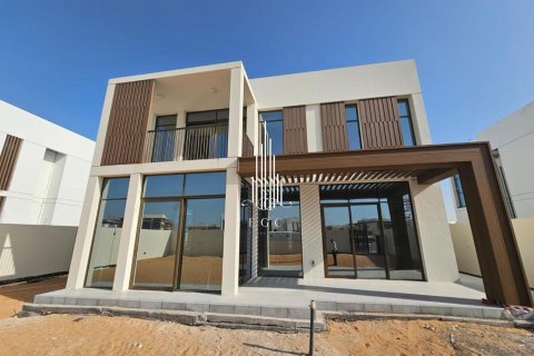 Abu Dhabi, UAE의 빌라 침실 4개, 460제곱미터 번호 577274