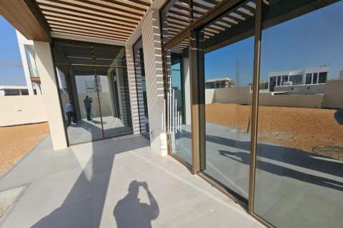 Abu Dhabi, UAE의 임대용 빌라 침실 4개, 460제곱미터 번호 577274 - 사진 2