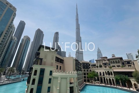 Apartment in Downtown Dubai (Downtown Burj Dubai), UAE 3 bedrooms, 355 sq.m. № 627778 - photo 2