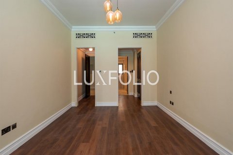 Apartment in Downtown Dubai (Downtown Burj Dubai), UAE 3 bedrooms, 355 sq.m. № 627778 - photo 13