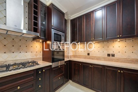 Apartment in Downtown Dubai (Downtown Burj Dubai), UAE 3 bedrooms, 355 sq.m. № 627778 - photo 7