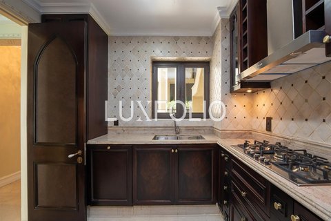 Apartment in Downtown Dubai (Downtown Burj Dubai), UAE 3 bedrooms, 355 sq.m. № 627778 - photo 9